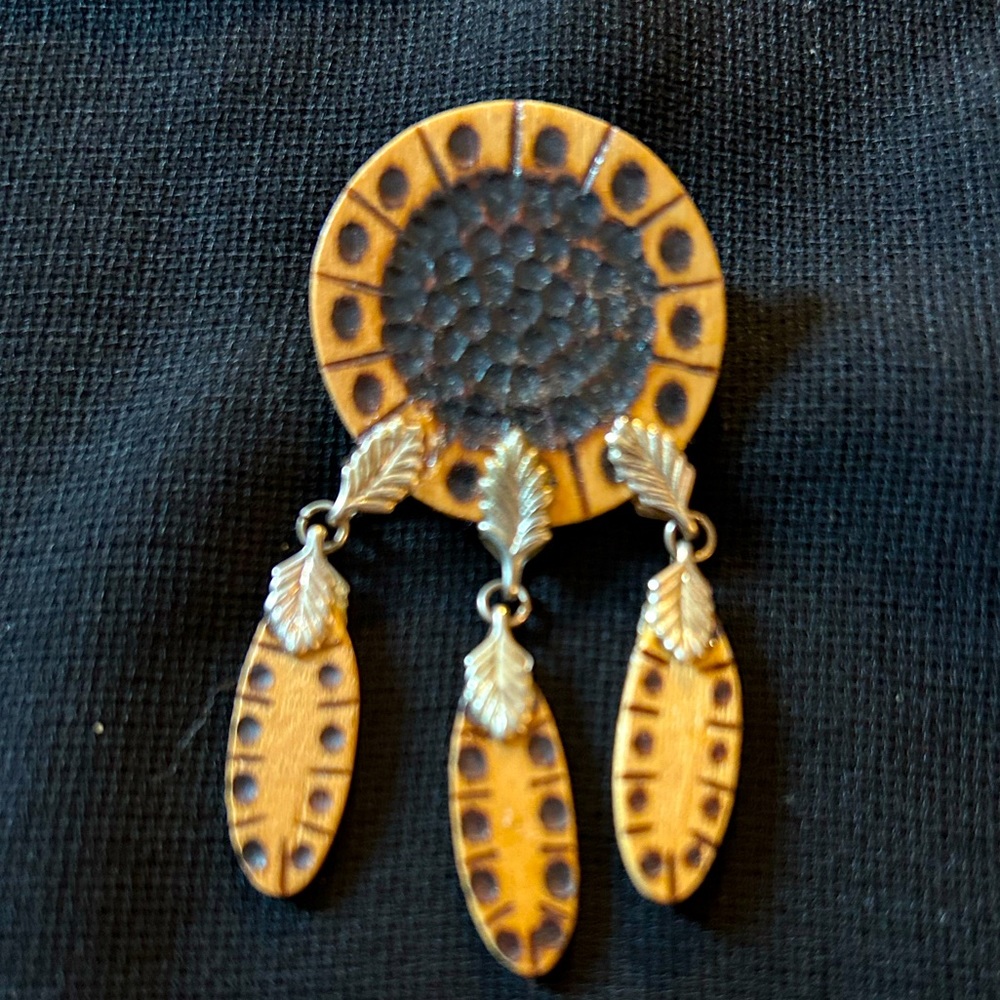 💜 CLEARANCE 2/5 Pre-loved Wood Burned Dream Catcher Brooch. Hand made.